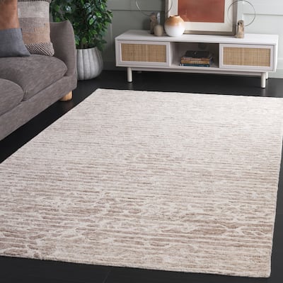 SAFAVIEH Handmade Ebony Nexhmije Wool Rug