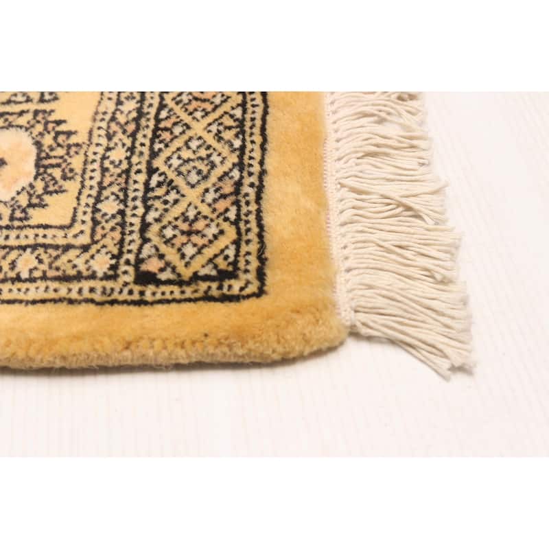 ECARPETGALLERY Hand-knotted Peshawar Bokhara Gold Wool Rug - 2'7 x 10'5