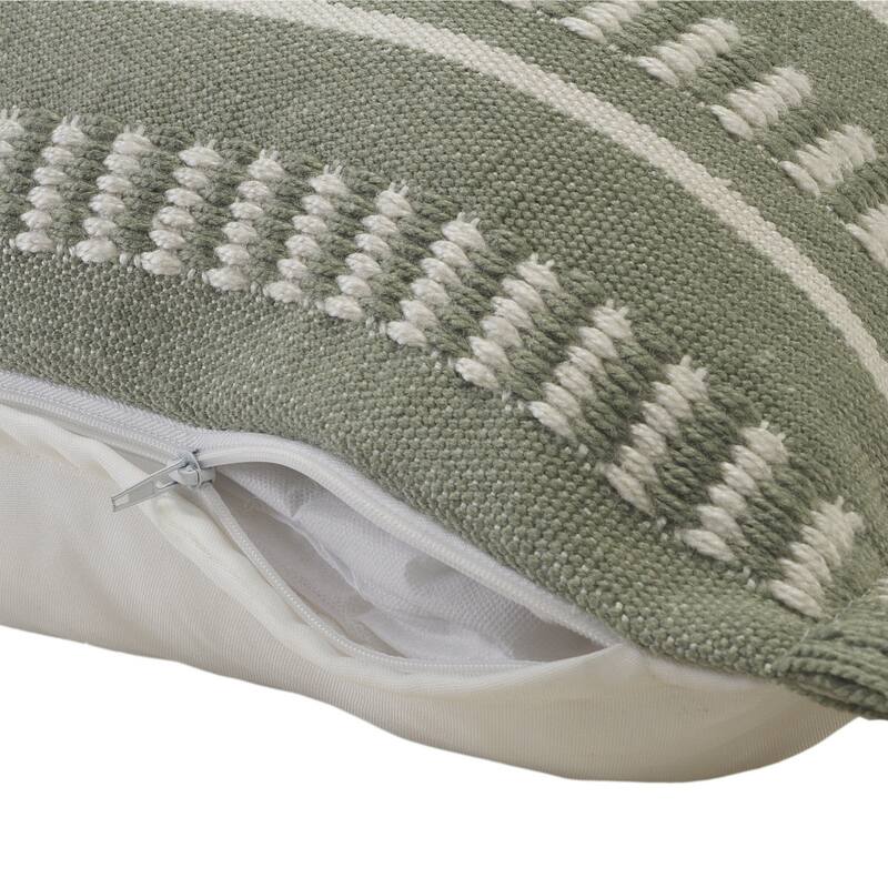 HomeRoots 24" X 24" Green Zippered Coastal Indoor Outdoor Throw Pillow - 24" x 24"