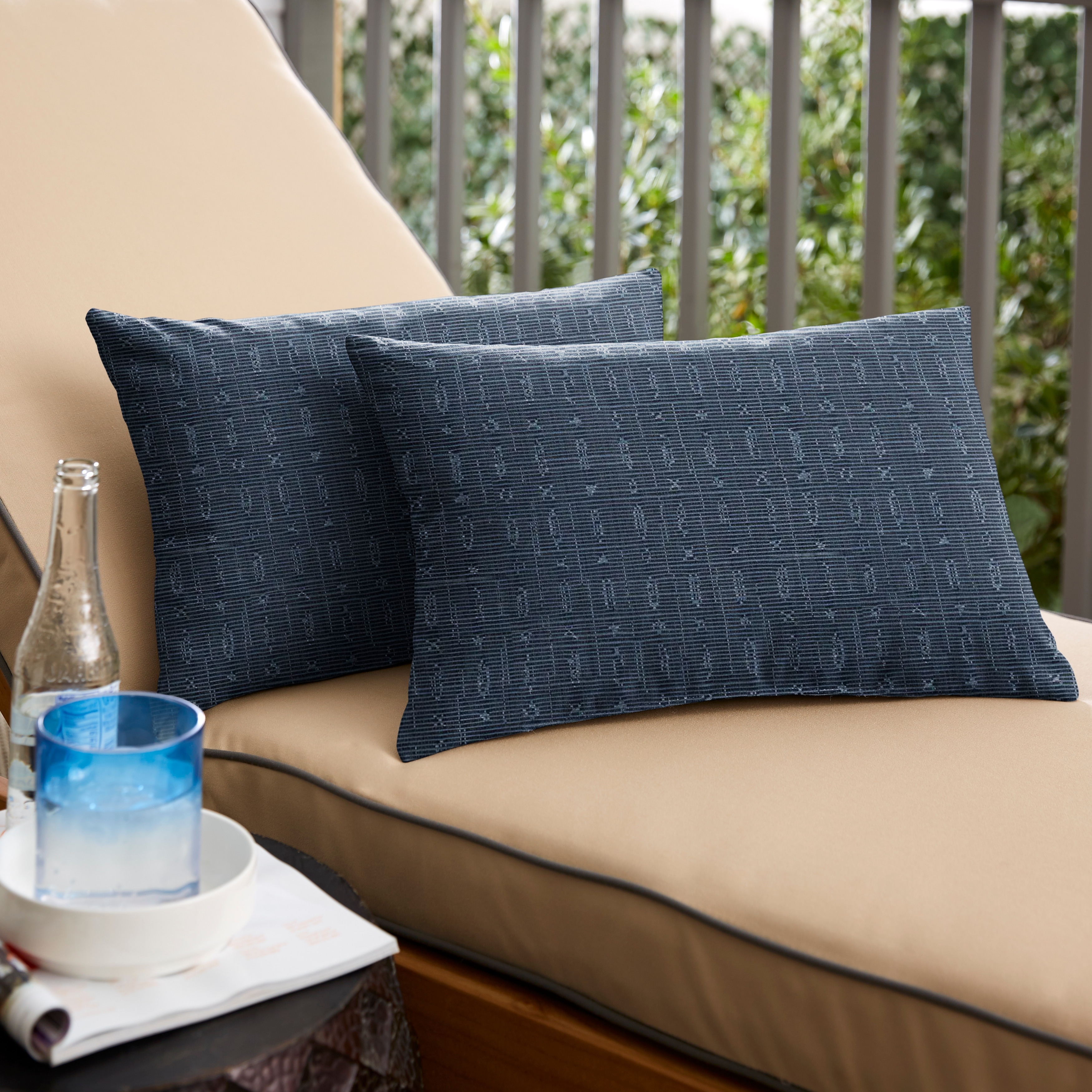 Sunbrella Embrace Indigo Textured Indoor/Outdoor Knife Edge Pillow