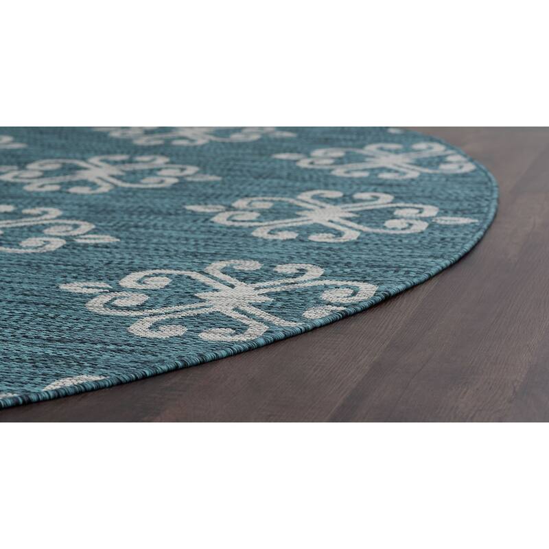 Colonnade Transitional Scroll Indoor/Outdoor Area Rug