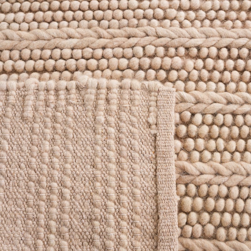 SAFAVIEH Handmade Natura Sanjulata Wool Rug