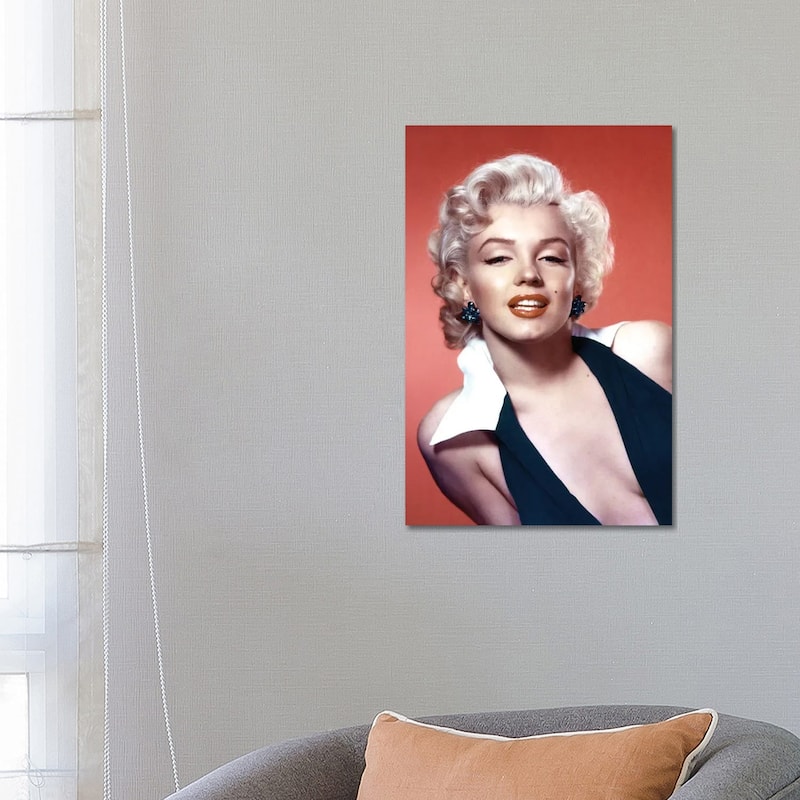 iCanvas "Marilyn Monroe 1952 L.A. California" by Rue Des Archives Canvas Print - 26x18x1.5