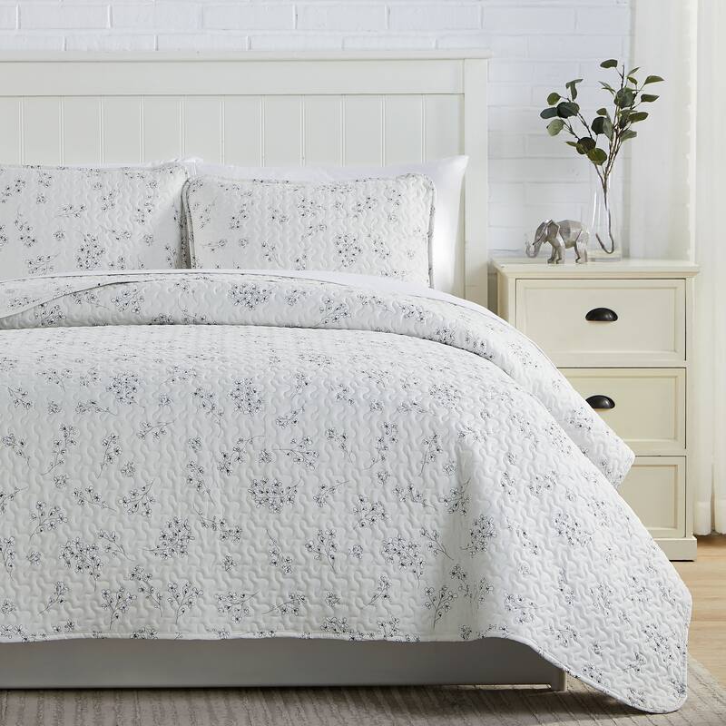 Sweet Florals Quilt and Sham Set