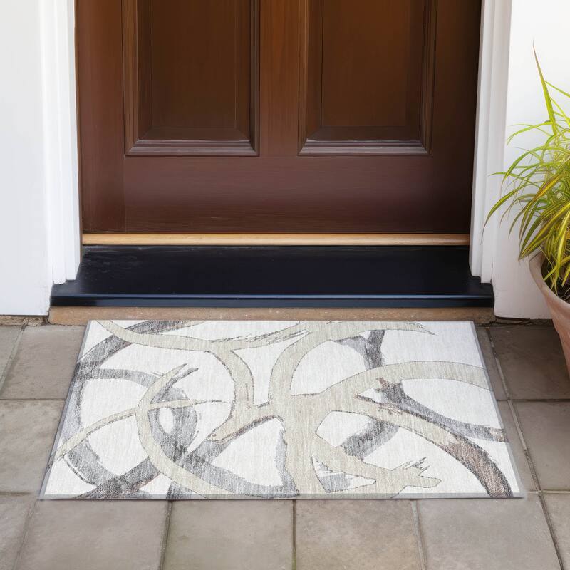 Machine Washable Indoor/ Outdoor Abstract Contemporary Chantille Rug - Ivory - 1'8" x 2'6"