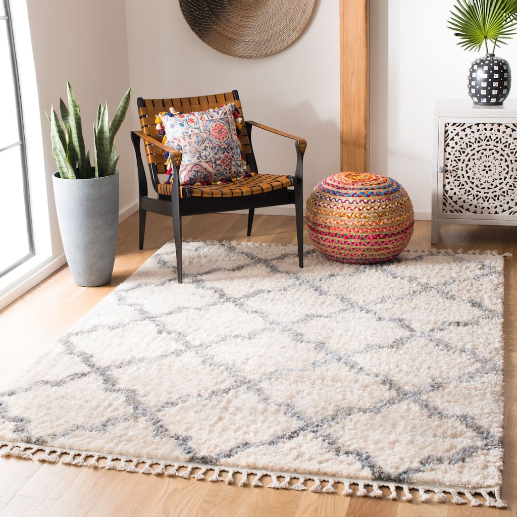 SAFAVIEH Berber Fringe Shag Melva Trellis Rug - Cream/Grey - 6' x 9'