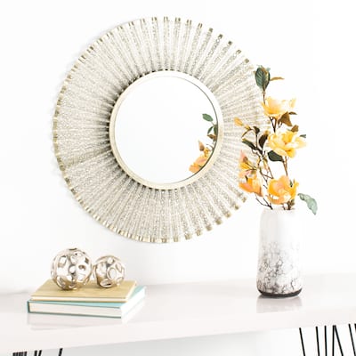 SAFAVIEH Shanice 31-inch Gold Round Mirror - 30.5" W x 1" L x 30.5" H - 31Wx1Dx31H
