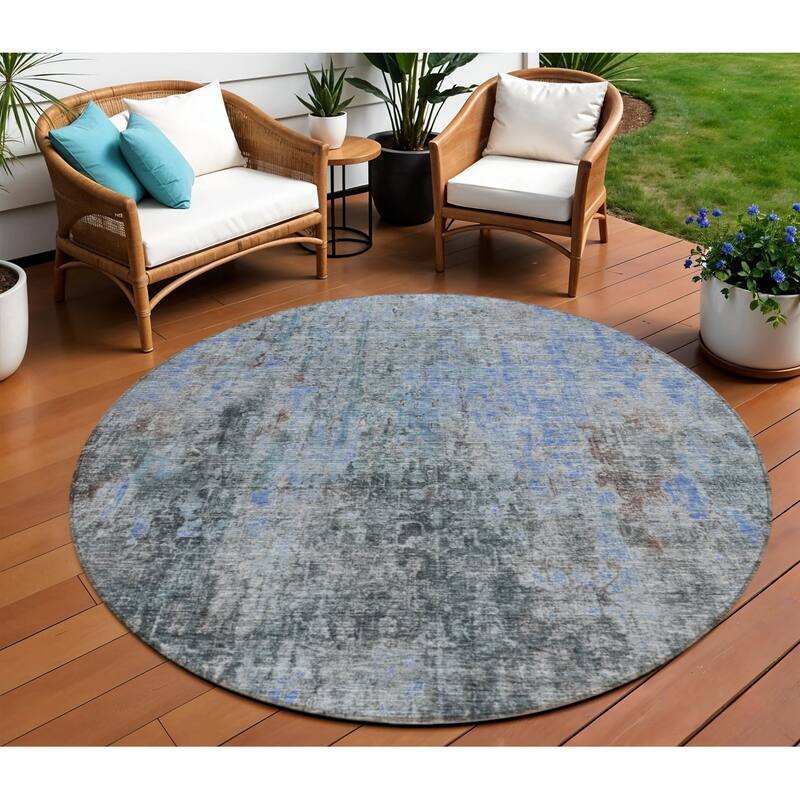 HomeRoots Abstract Transitional Rectangle Outdoor Rug - 8' Round