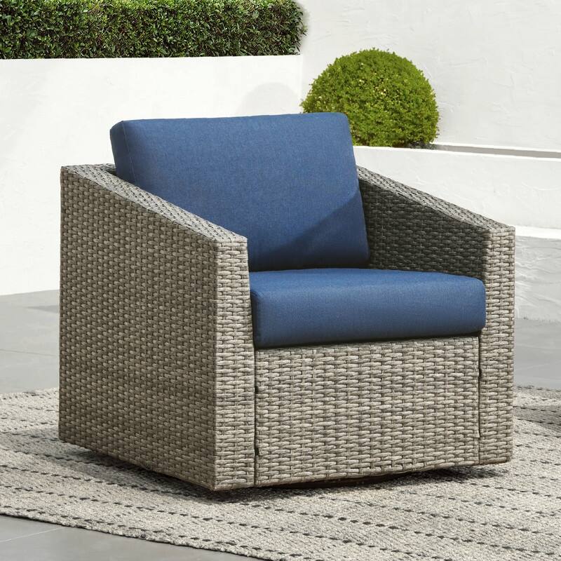 Oakley Outdoor Wicker Patio Furniture Swivel Chair