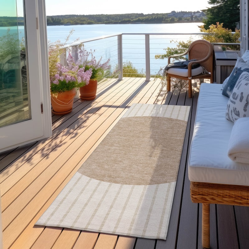Machine Washable Indoor/ Outdoor Modern Sunrise Chantille Rug