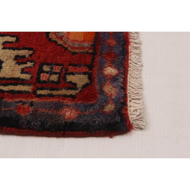 Anadol Red Rug 4'1" x 6'9" - 4'7 x 7'5