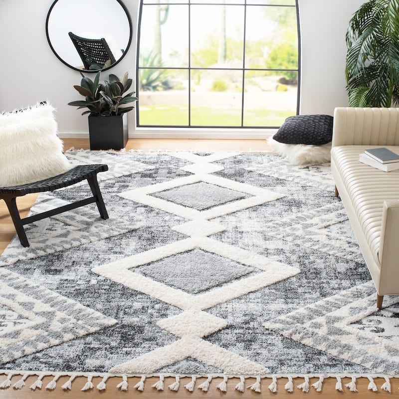 SAFAVIEH Moroccan Tassel Shag Irva 2-inch Thick Rug