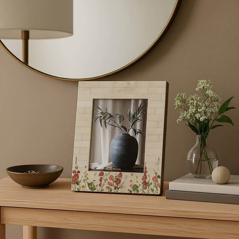 Wood Resin Flower Field Photo Frame - Ivory