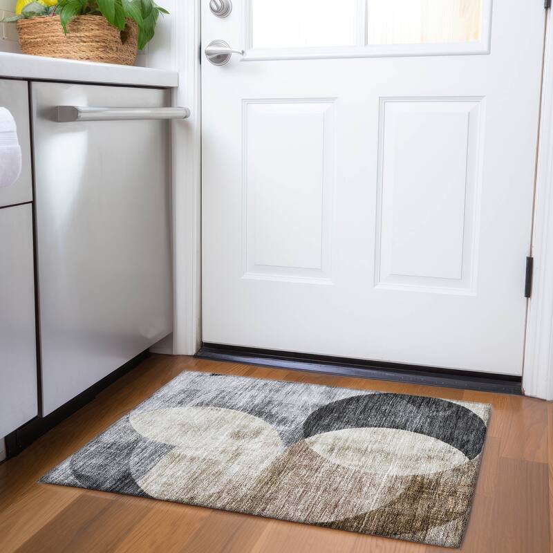 Machine Washable Indoor/ Outdoor Contemporary Deco Chantille Rug - Pewter - 1'8" x 2'6"