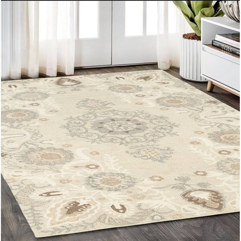 HomeRootsFloral Scandinavian Rectangle Area Rug - 95.67' X '55.91' X '0.39