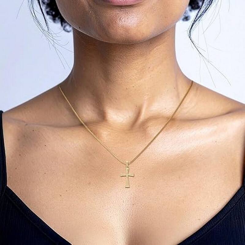 Curata 14k Yellow Gold Engraved Flared Christian Cross Necklace - 19x12mm
