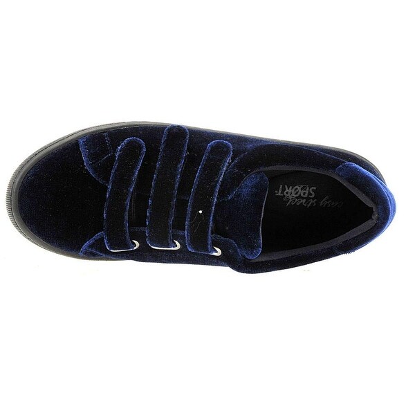 easy street sneakers