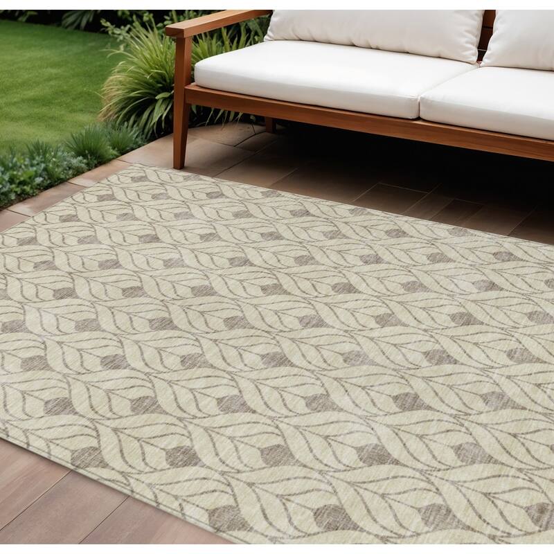 HomeRoots Geometric Transitional Rectangle Outdoor Rug - 10' X 14'
