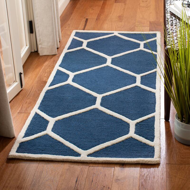 SAFAVIEH Handmade Cambridge Meira Modern Moroccan Wool Rug - 2'6" x 6' Runner - Navy Blue/Ivory