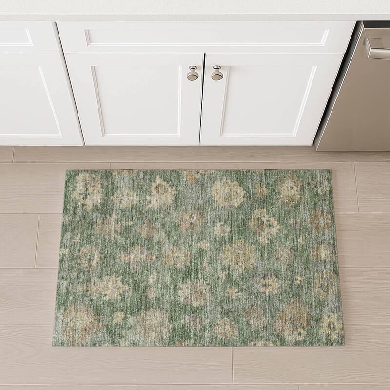 Machine Washable Indoor/ Outdoor Casual Traditional Chantille Rug