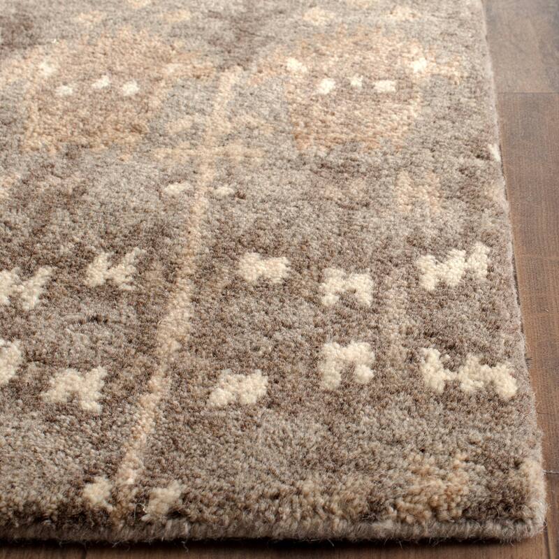 SAFAVIEH Handmade Wyndham Christal Modern Wool Rug