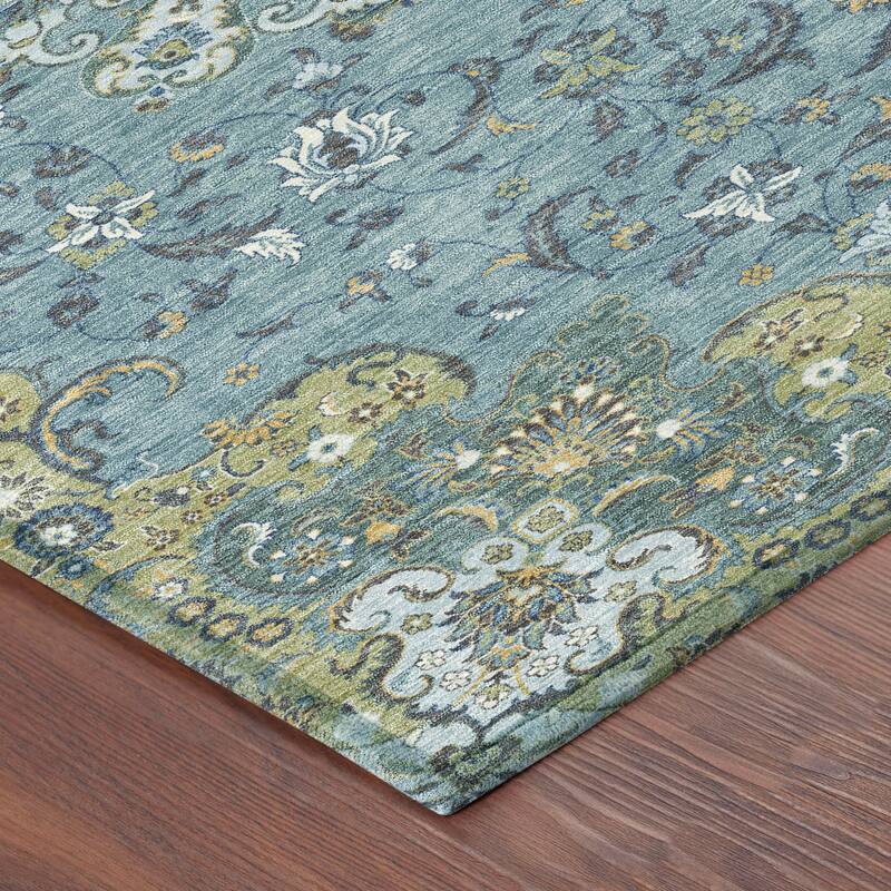 Machine Washable Indoor/ Outdoor Traditional Awaka Chantille Rug