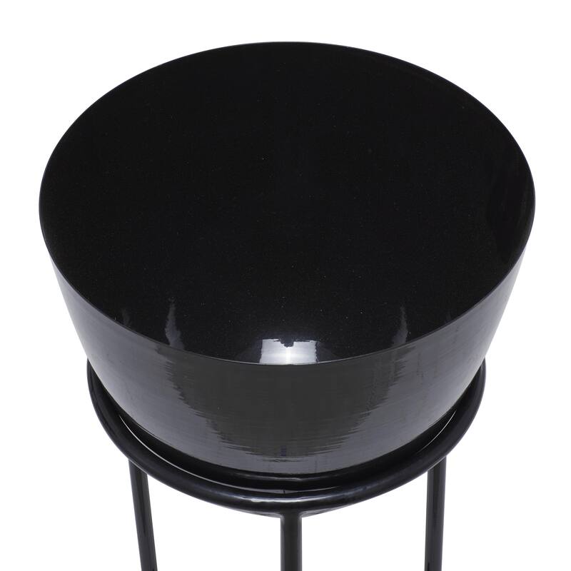 CosmoLiving by Cosmopolitan Black Metal Indoor Outdoor Planter with Removable Stand (Set of 3)