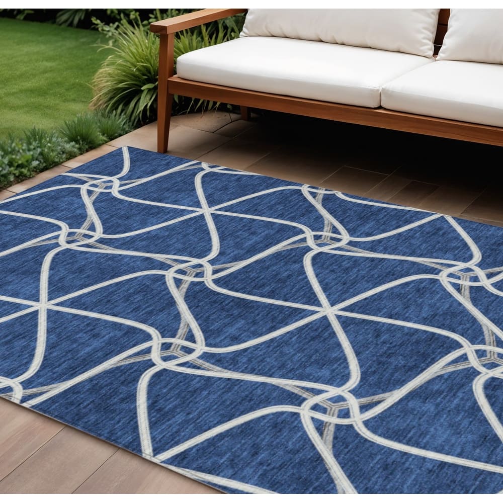 HomeRoots Geometric Contemporary Rectangle Outdoor Rug