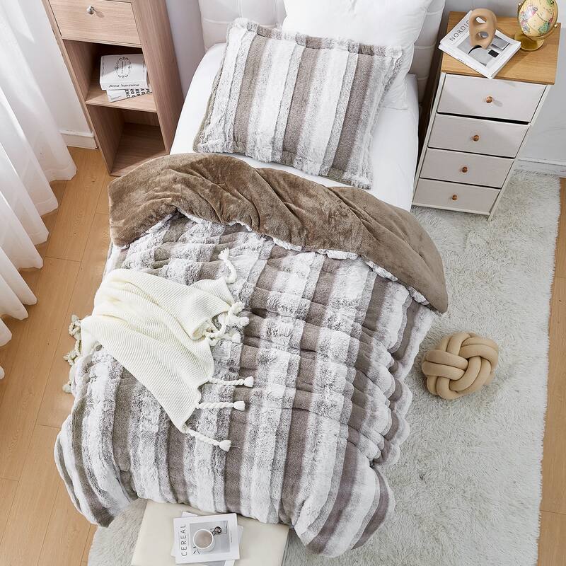Layers on Layers Chunky Bunny - Coma Inducer® Oversized Comforter Set