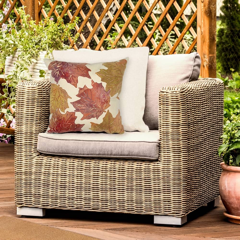 Liora Manne Visions IV Leaf Toss Indoor/Outdoor Pillow