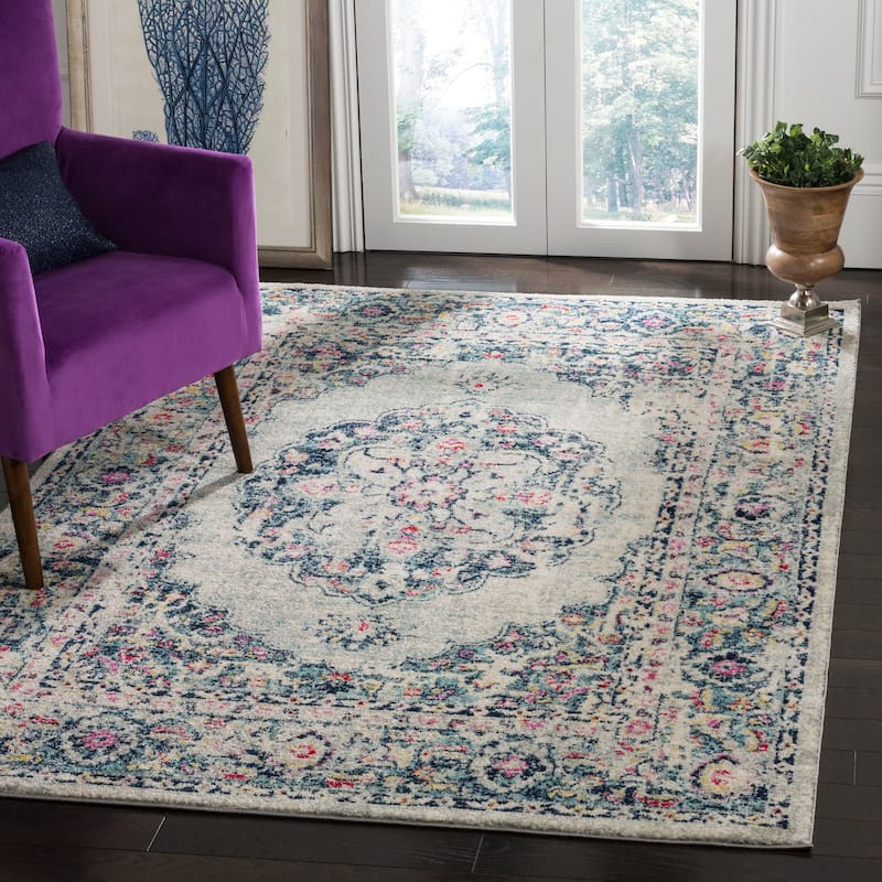 SAFAVIEH Madison Lorayne Vintage Boho Oriental Medallion Rug - 5'3" x 7'6" - Light Grey/Fuchsia