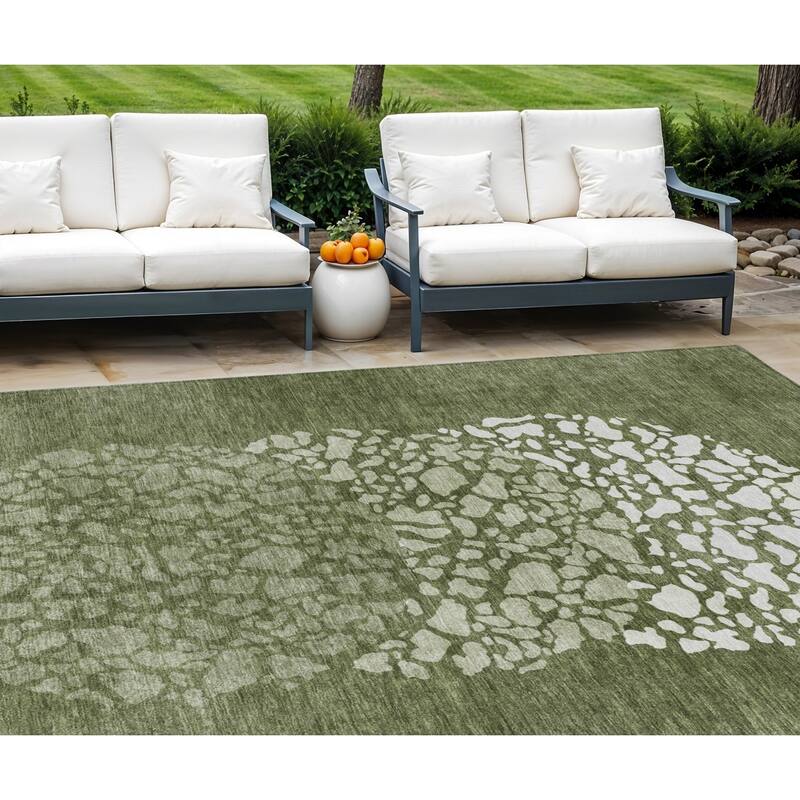 HomeRoots Abstract Transitional Rectangle Outdoor Rug - 8' X 10'