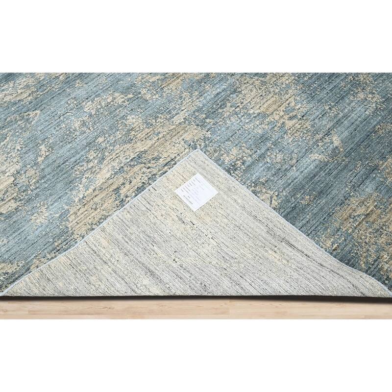 Hand Knotted Celadon Wool/Bamboo Silk Transitional Oriental Area Rug