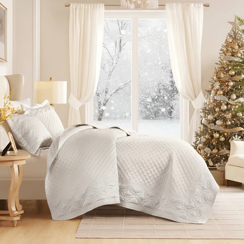 Croscill Versailles 3 Piece Quilt Set - Grey - Queen