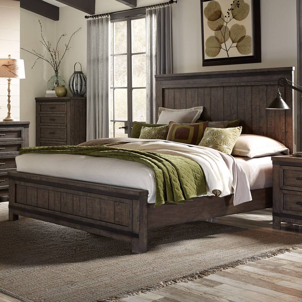 Thornwood Hills Rock Beaten Gray with Saw Cuts King California Panel Bed