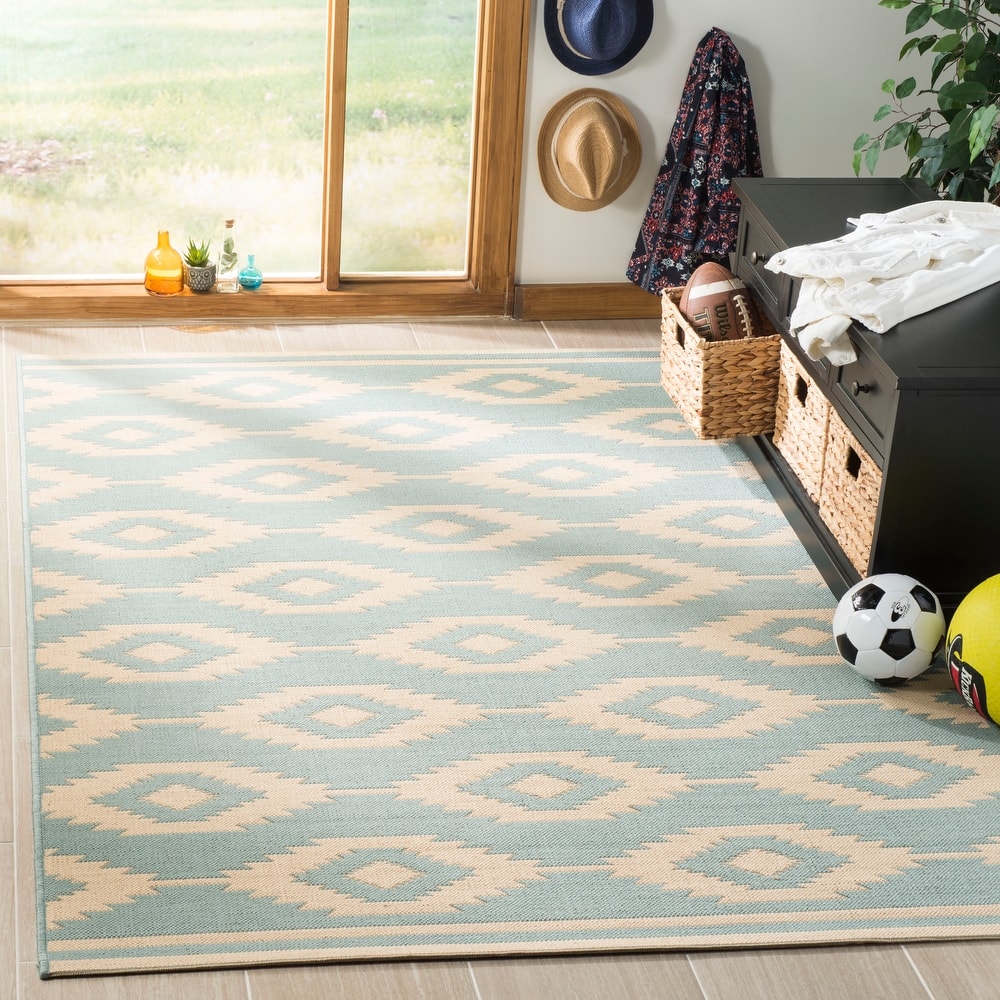 SAFAVIEH Linden Seda Indoor/ Outdoor Waterproof Patio Backyard Rug