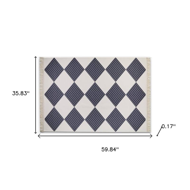 HomeRoots Geometric Modern, Contemporary Rectangle Area Rug - 3' X 5'