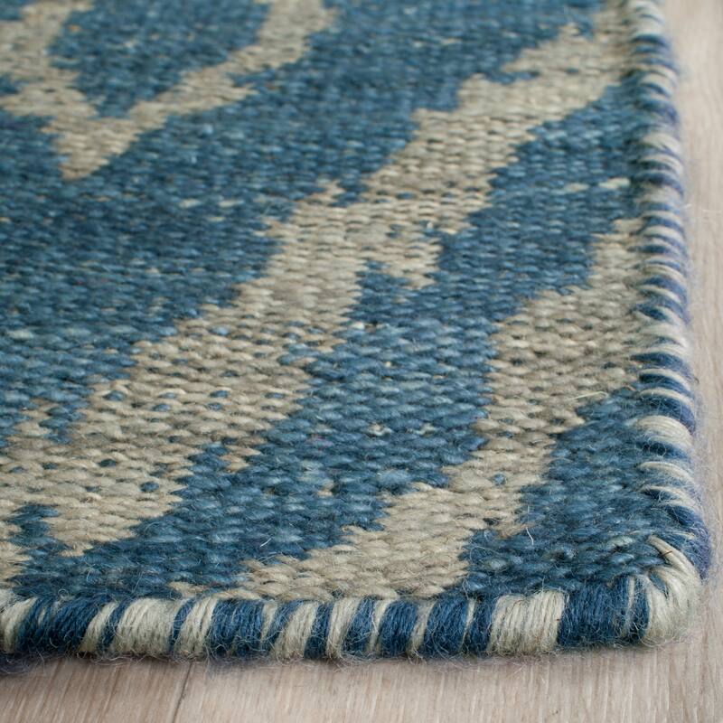 SAFAVIEH Handmade Flatweave Kilim Simeonka Wool Rug