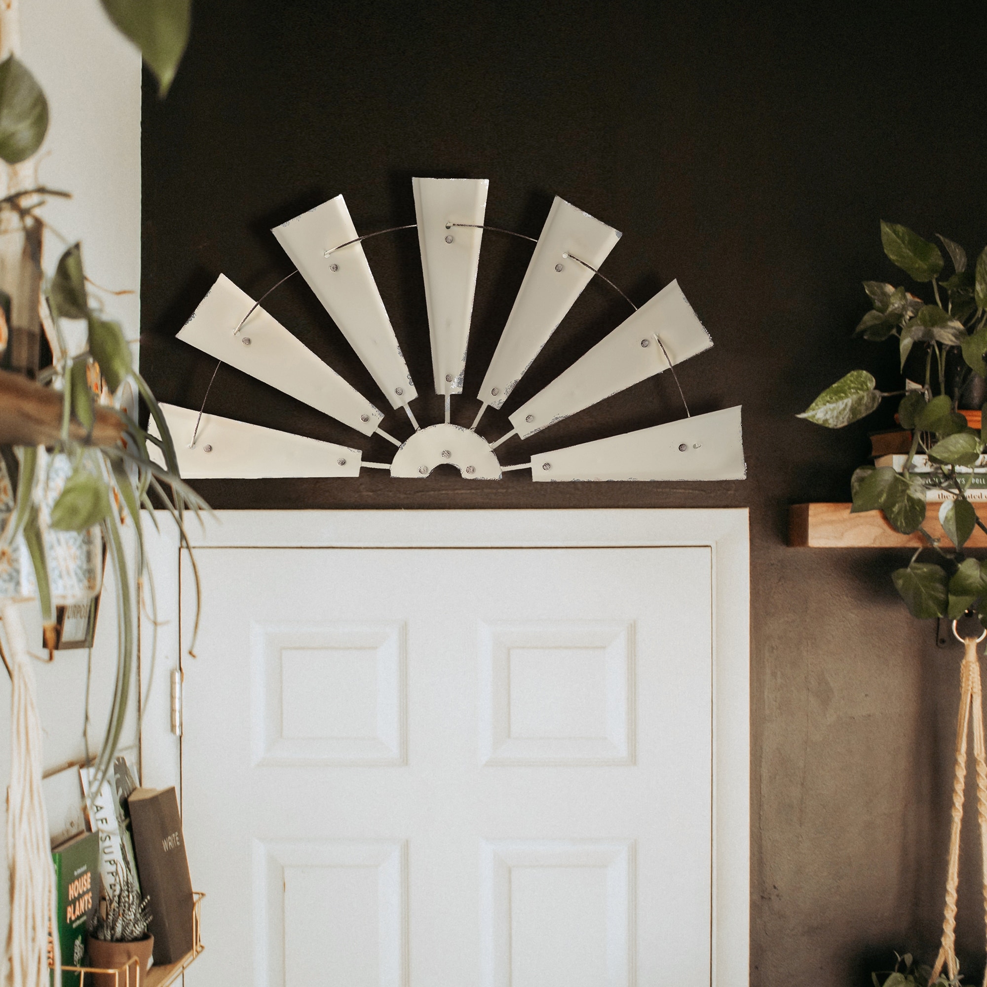 Glitzhome 32"L Vintage Half Wind Spinner Farmhouse Wall Decor