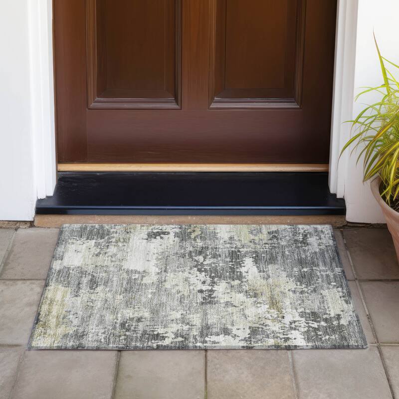 Machine Washable Indoor/Outdoor Contemporary Blend Chantille Rug - Pewter - 1'8" x 2'6"