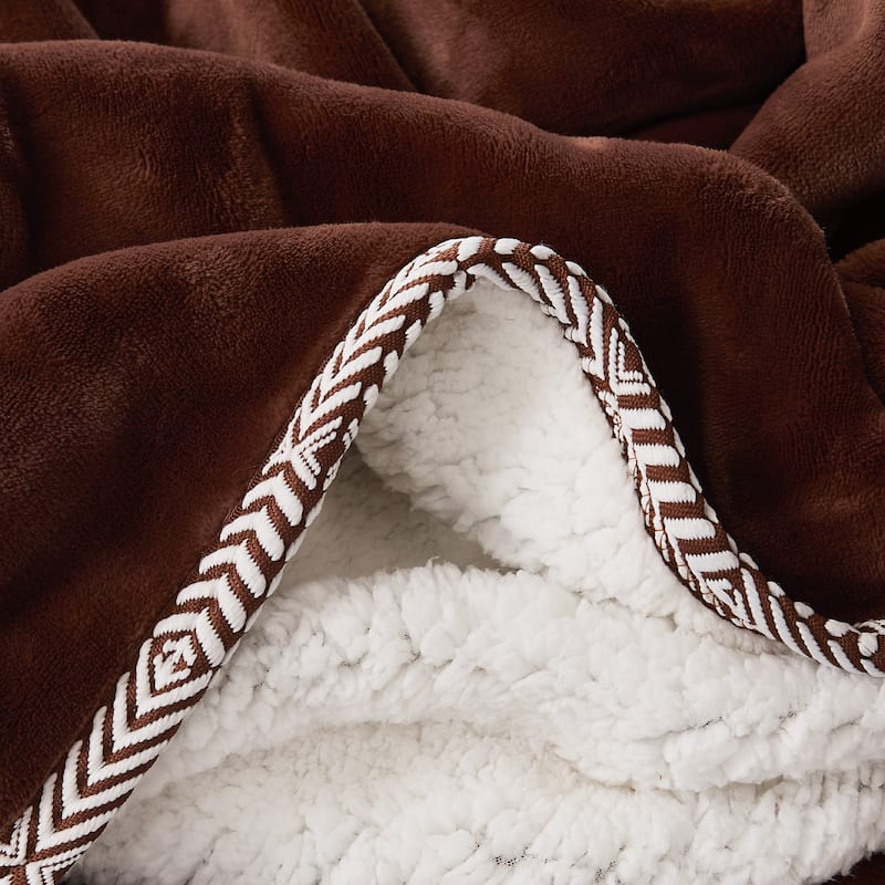 Brooklyn Loom Super Soft Braided 50x70 Throw
