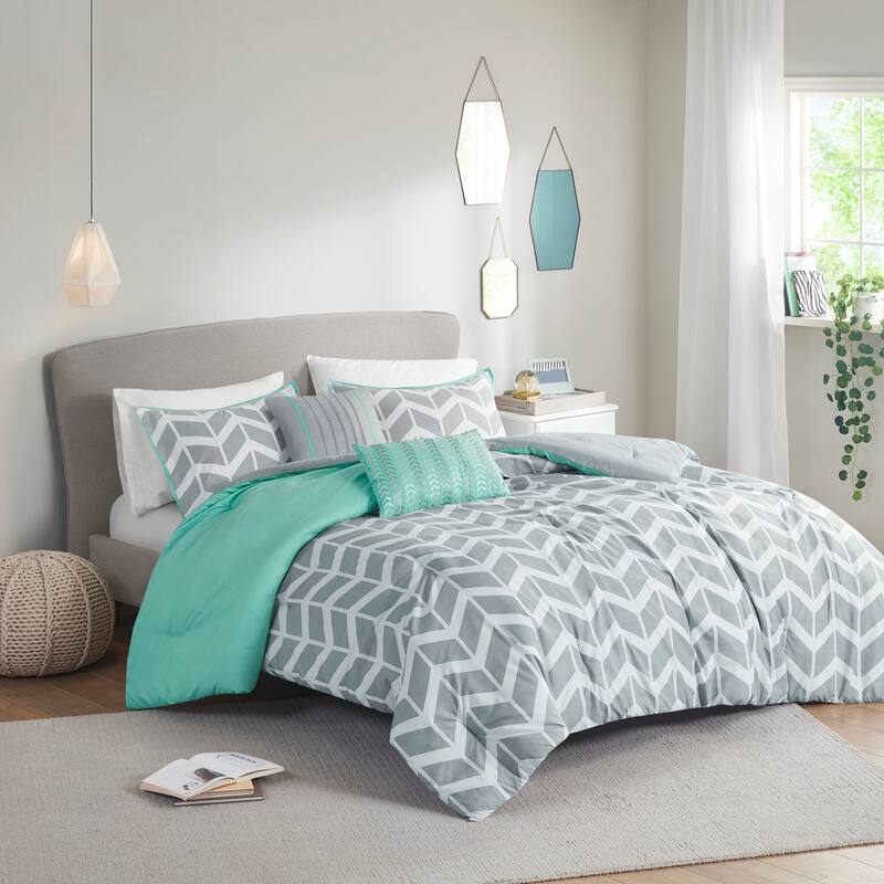 Elle Chevron 5-piece Comforter Set by Intelligent Design