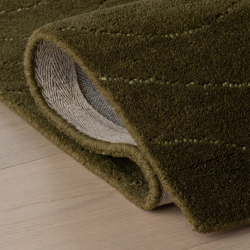 Nuloom Gailia Solid Wool Cozy Area Rug