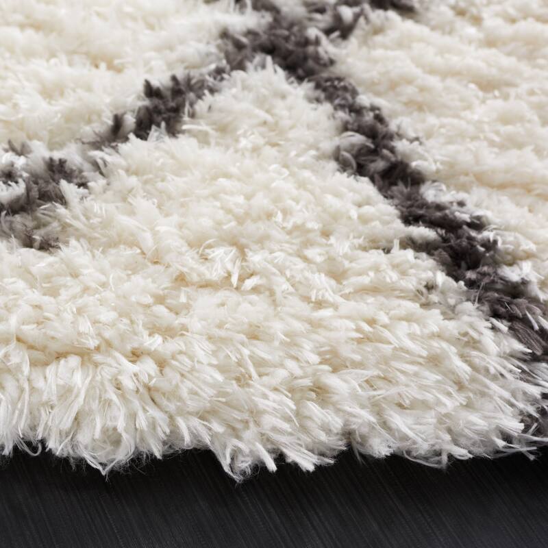 SAFAVIEH Handmade Flokati Agni Shag Solid Polyester Rug