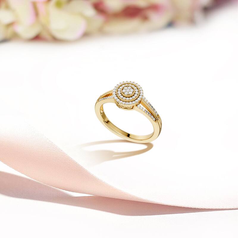 1/6ct TDW Diamond Cluster Halo Engagement Ring in 10K Yellow Gold for Women