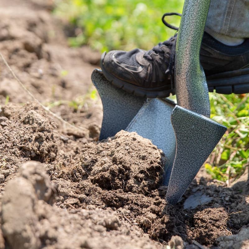 Root Assassin One Shot Garden Shovel, 43" D-Handle