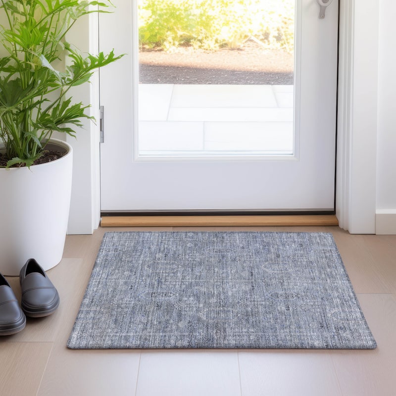 Machine Washable Indoor/ Outdoor Chantille Distressed Traditional Rug