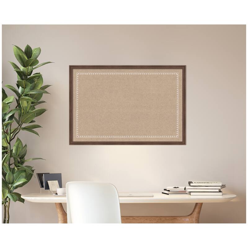 Kate and Laurel Pinboard White Scalloped Edge