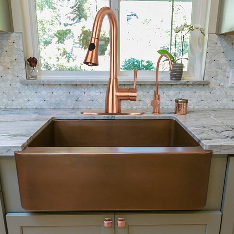 Kitchen Faucet with Single Level Handle and Pull Down Sprayer