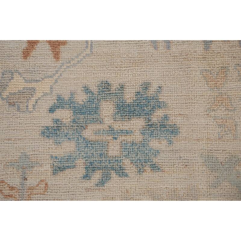 Hand Knotted Oriental 100% Wool Carpet Transitional Medallion Beige & Ivories Oushak Area Rug - 9' 10'' X 8' 1''